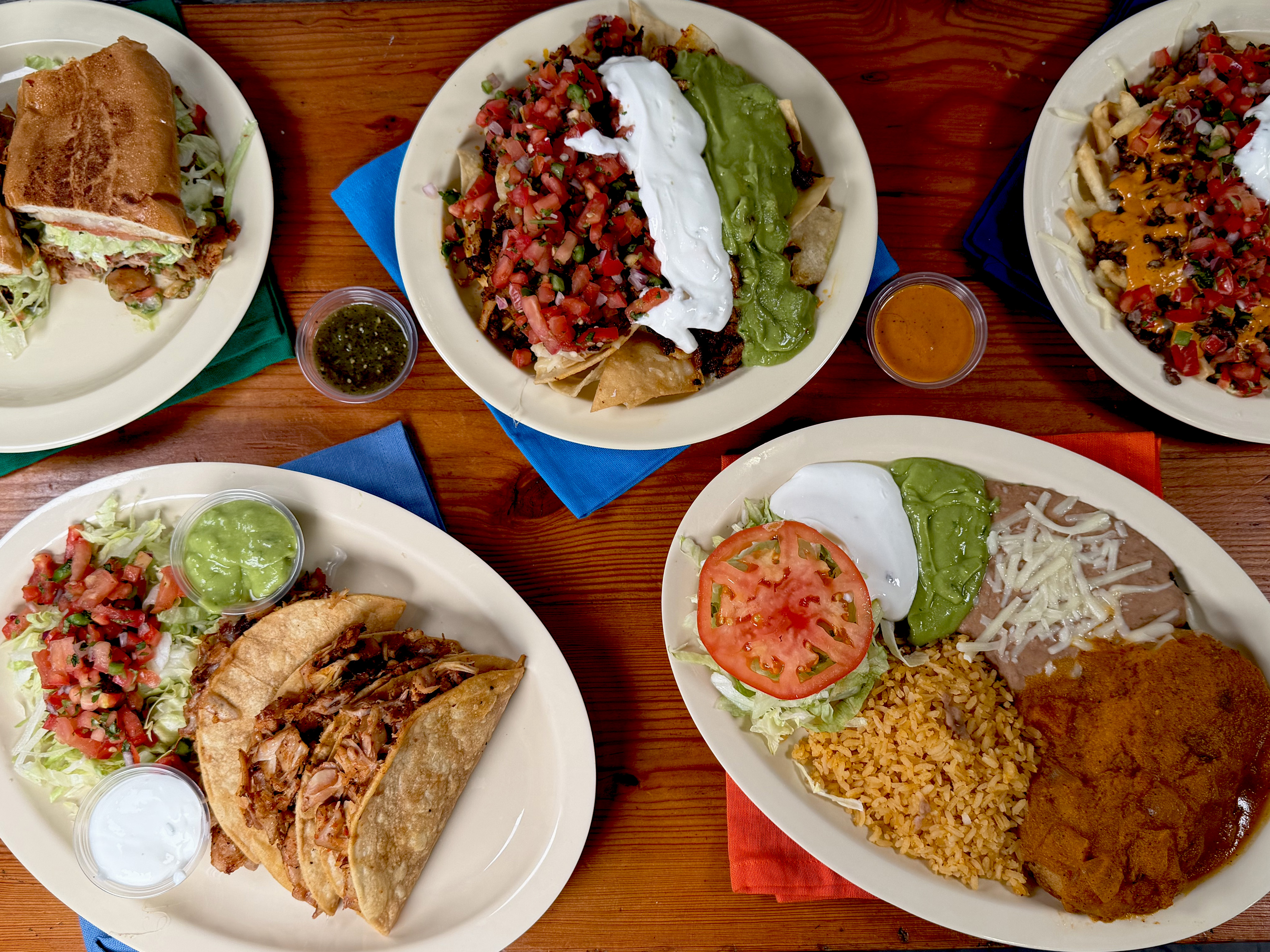 Los Periquitos Market And Taqueria Flavors
