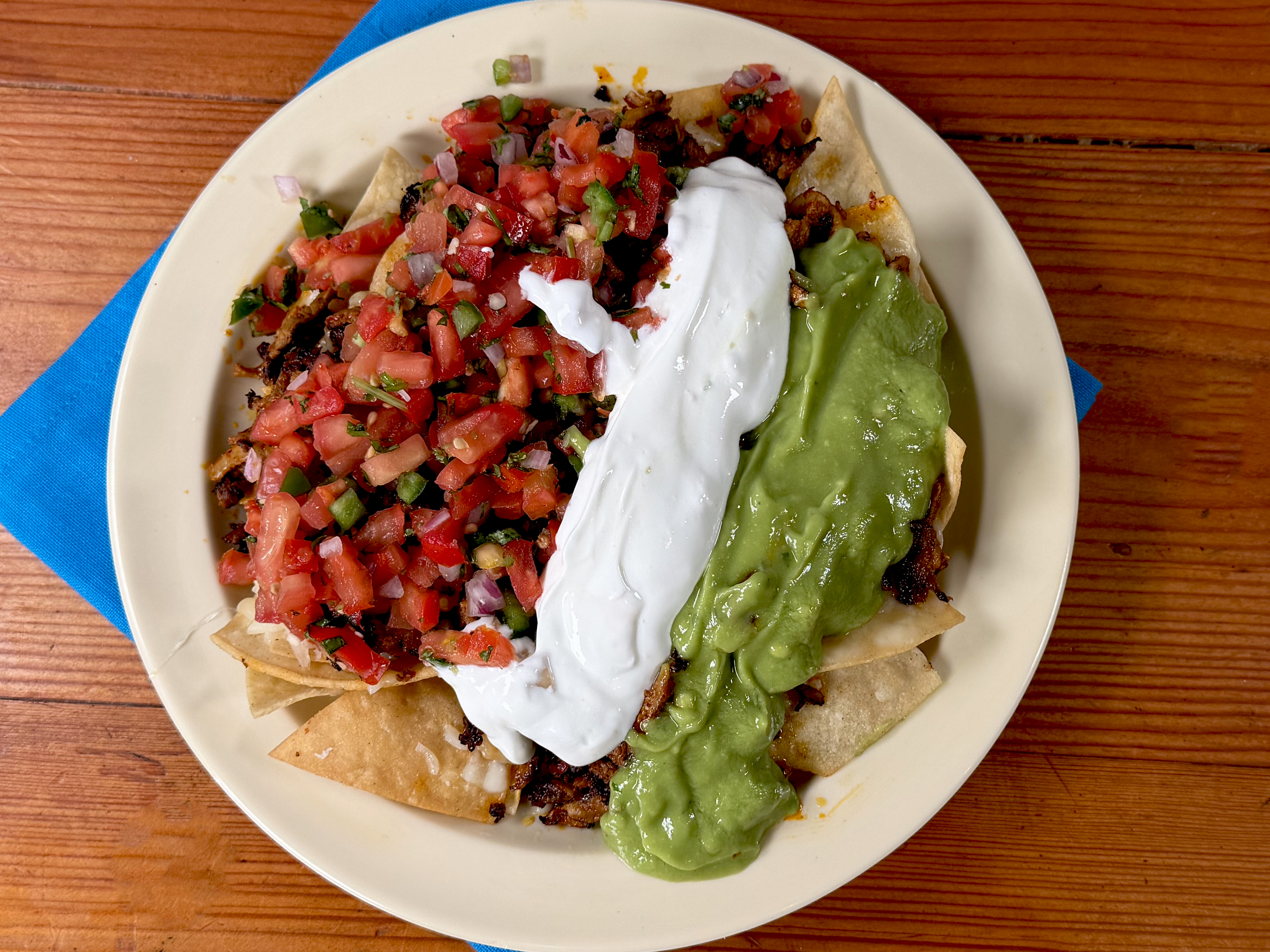 Super Nachos Creamy Guacamole